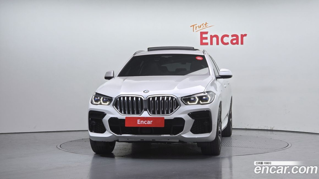 BMW X6 xDrive40i M Sport, 2022