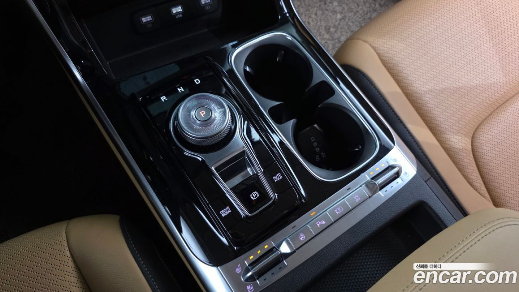 Kia Carnival 9-Seater Signature, 2023