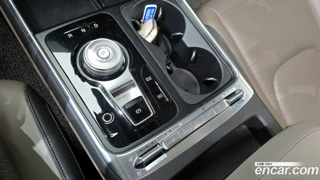 Kia Carnival 9-Seater Gravity, 2024