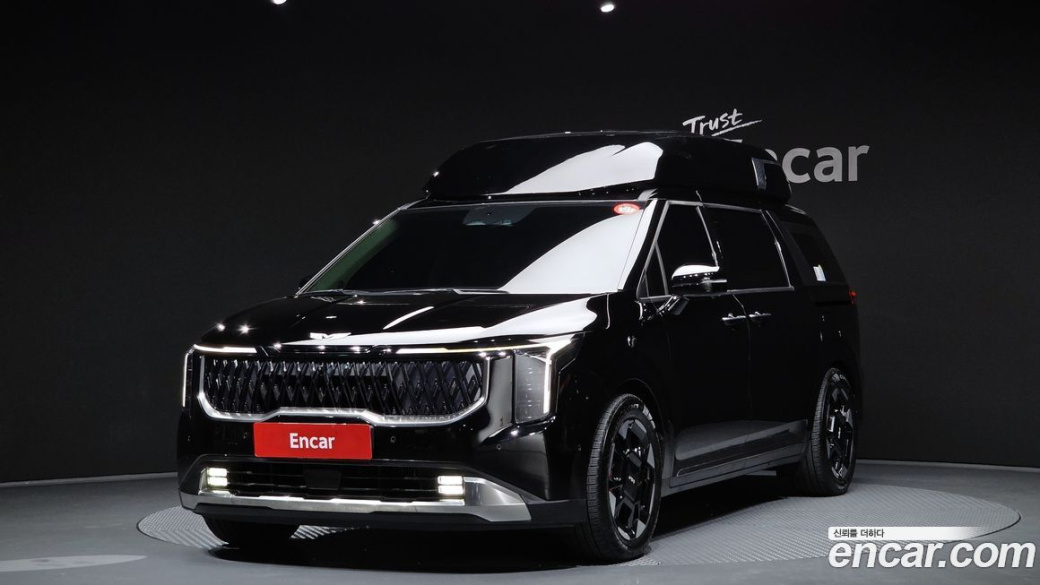 Kia Carnival 9-Seater Hi Limousine (Special Vehicle), 2024