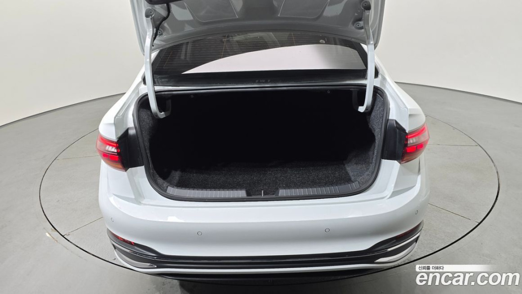 Volkswagen Jetta 1.5 TSI Prestige, 2023