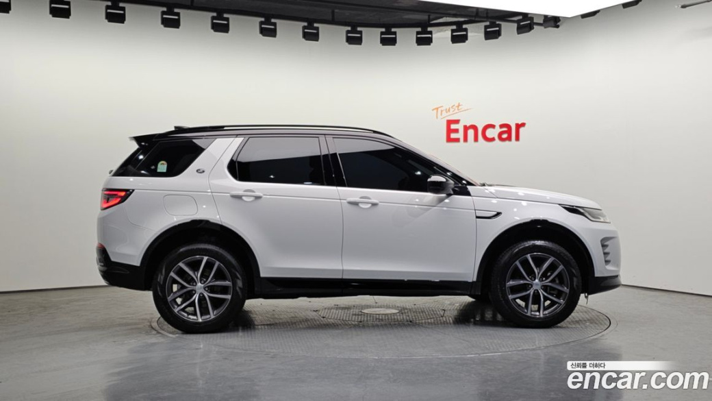 Land Rover Discovery Sport P250 Dynamic SE, 2025