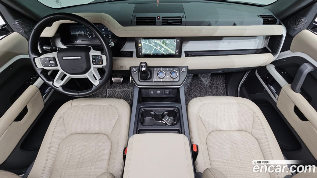 Land Rover Defender 90 D250 SE, 2022