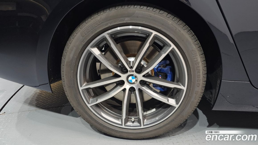 BMW 5-Series 520i M Sport, 2023