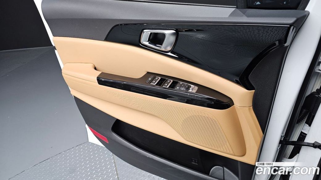 Kia Carnival 9-Seater Noblesse, 2023