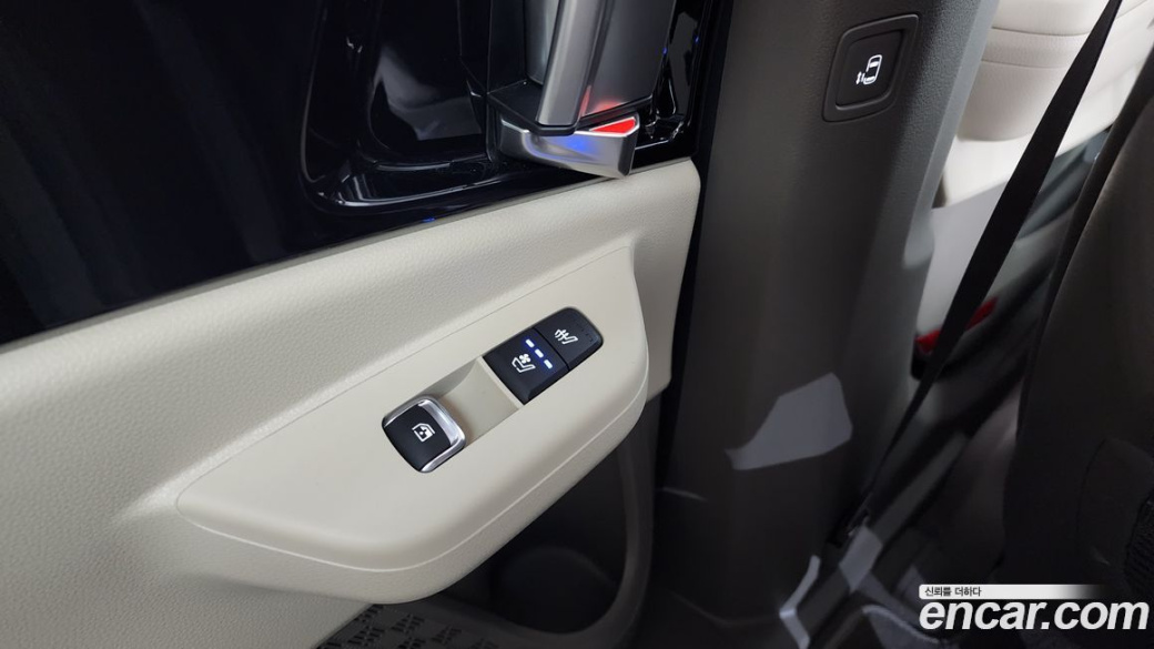 Kia Carnival 7-Seater Gravity, 2025