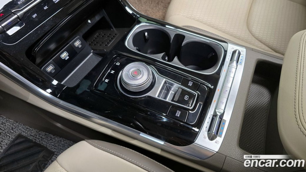 Kia Carnival 9-Seater Signature, 2023