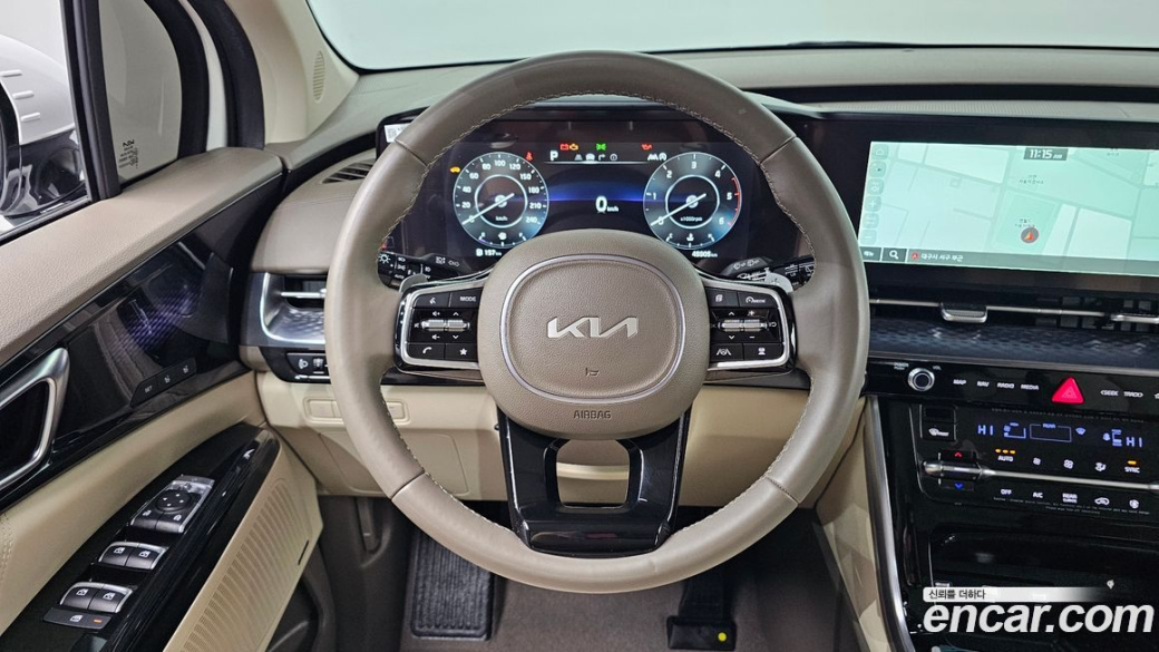 Kia Carnival 9-Seater Hi-Limousine, 2023