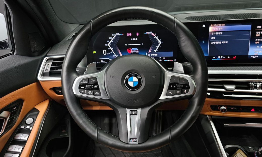 BMW 3-Series 320i M Sport, 2024