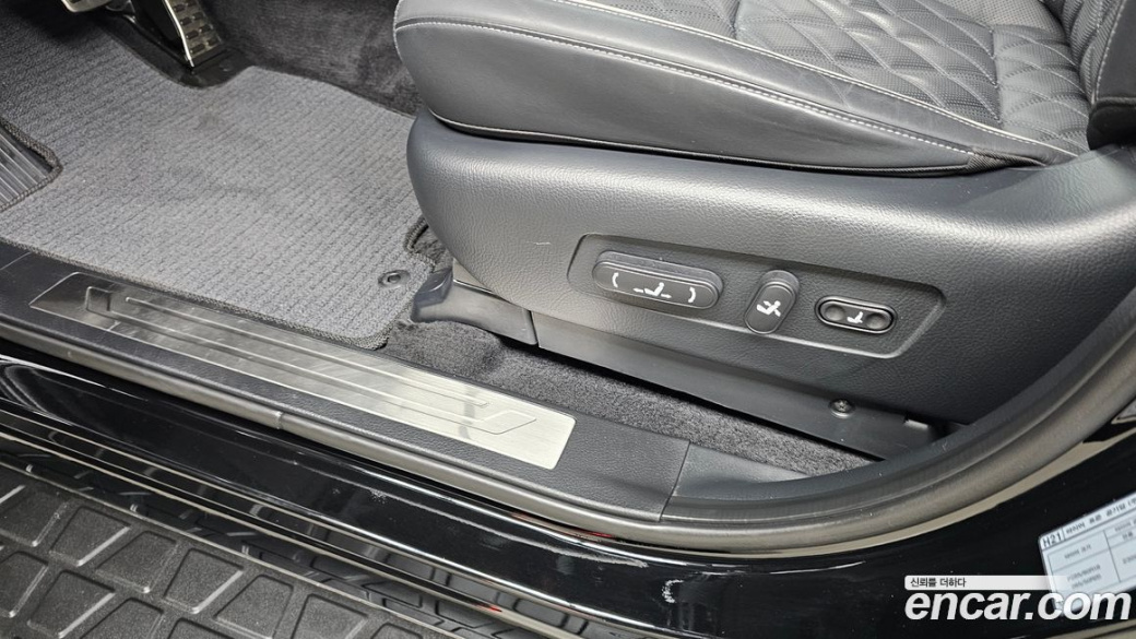 Kia Mohave Diesel 3.0 4WD 7-Seater, 2024