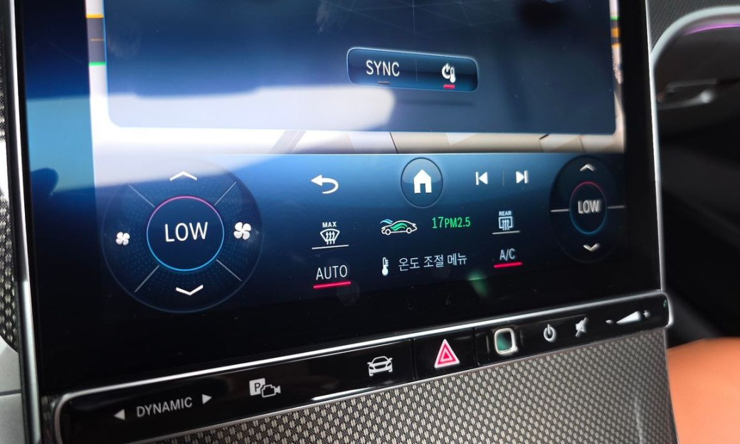 Mercedes-Benz C-Class C300 4MATIC AMG Line, 2023