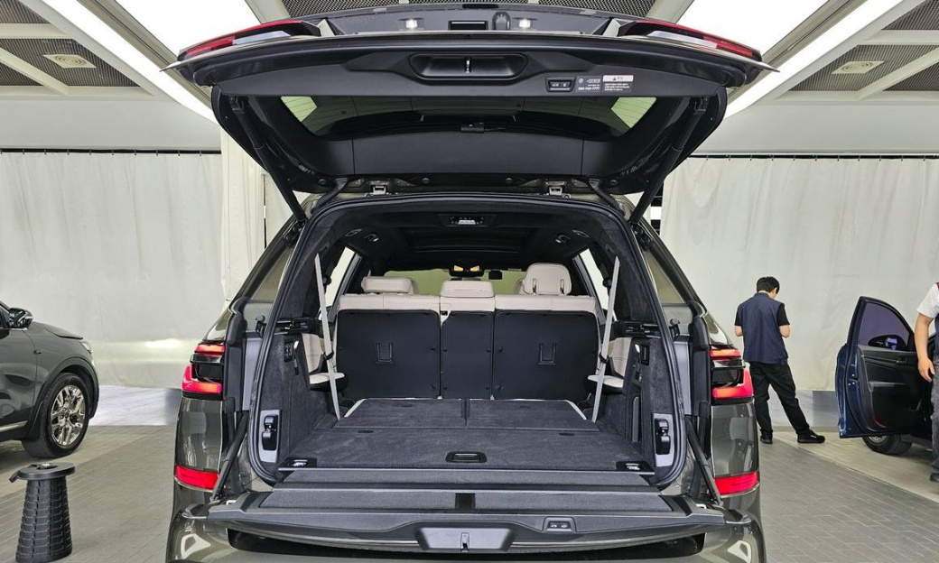 BMW X7 xDrive 40i M Sport 7STR, 2025