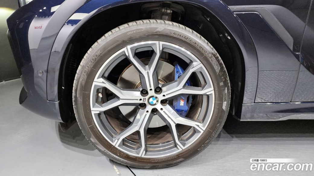 BMW X6 xDrive40i M Sport, 2023