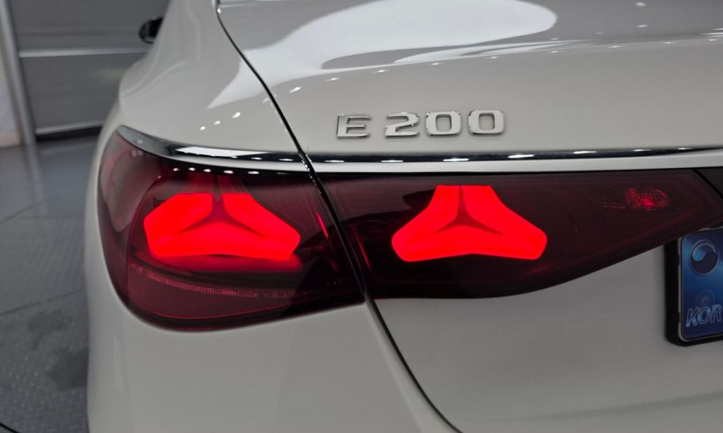 Mercedes-Benz E-Class E200 Avantgarde, 2025