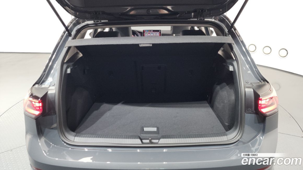 Volkswagen Golf 2.0 TDI Prestige, 2025