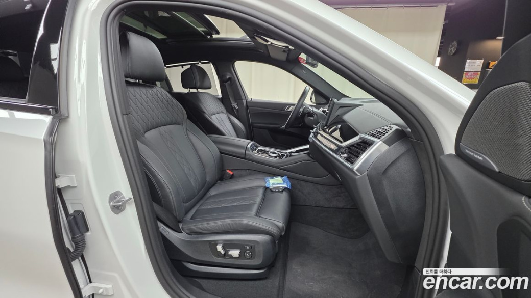 BMW X6 xDrive40i M Sport, 2025