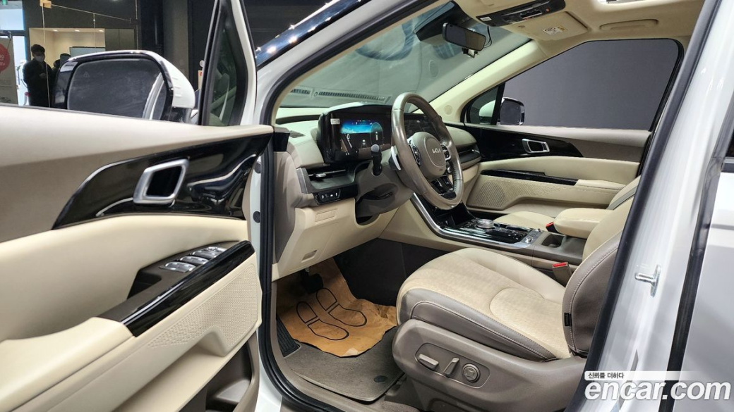 Kia Carnival 9-Seater Noblesse, 2022