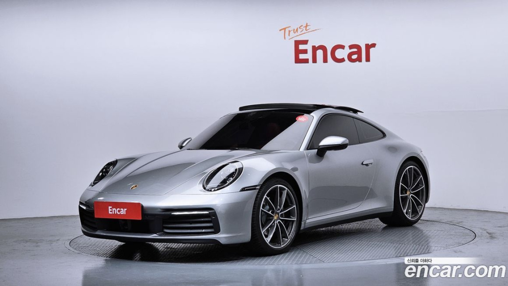 Porsche 911 Carrera, 2024
