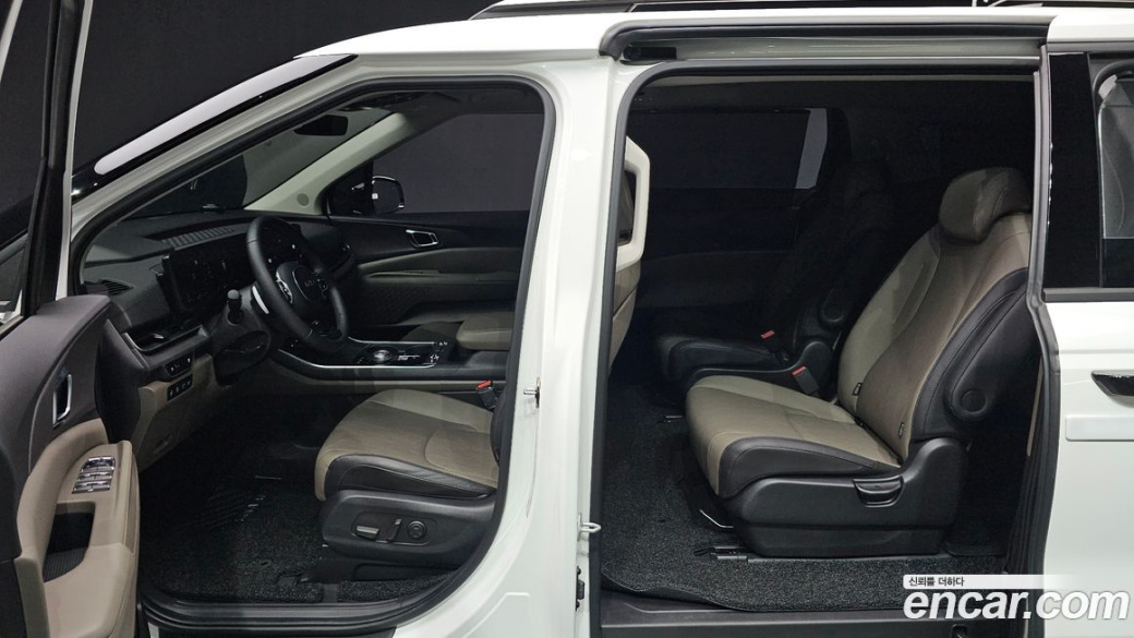 Kia Carnival 9-Seater Noblesse, 2024