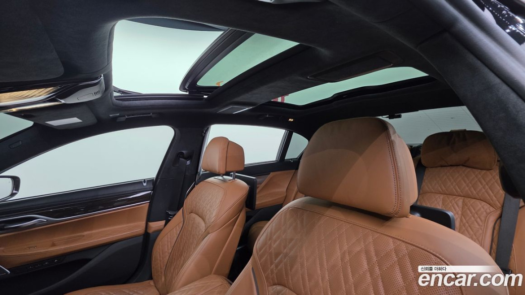 BMW 7-Series 740Li xDrive Design Pure Excellence, 2022