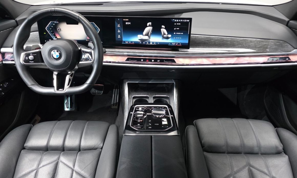 BMW 7-Series 740i xDrive M Sport, 2024