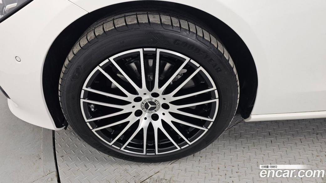Mercedes-Benz C-Class C200 Avantgarde, 2024
