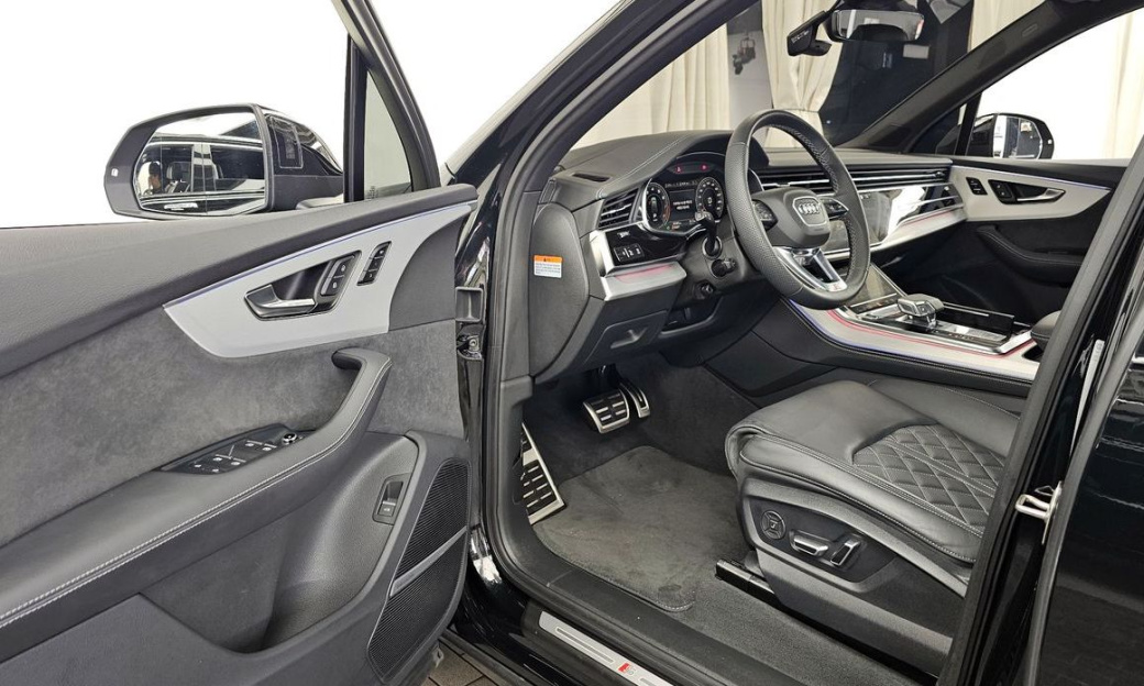 Audi Q7 55 TFSI Quattro Premium, 2025