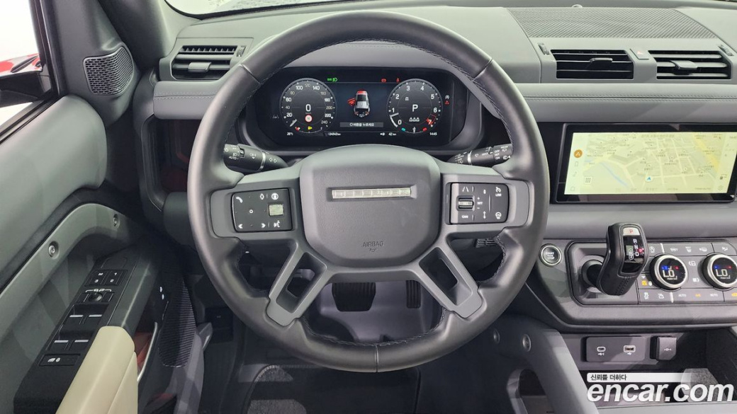 Land Rover Defender 110 P300 X-Dynamic SE, 2024