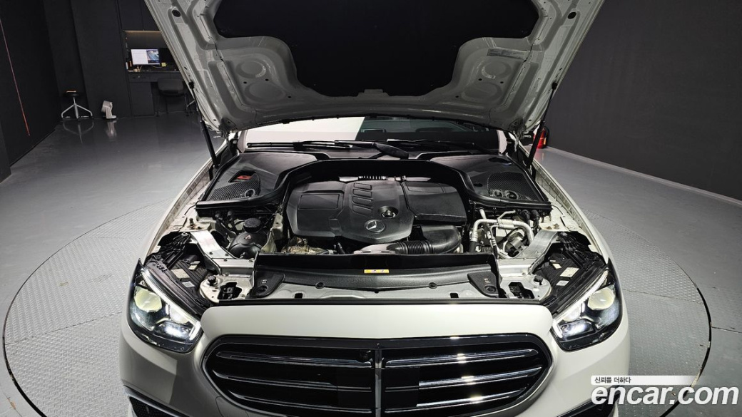 Mercedes-Benz E-Class E220d 4MATIC Exclusive, 2022