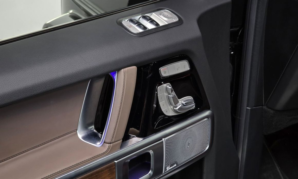 Mercedes-Benz G-Class G450d, 2025