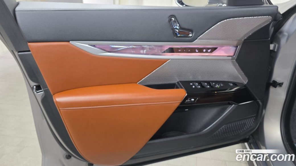 BMW 7-Series 740i xDrive M Sport, 2025