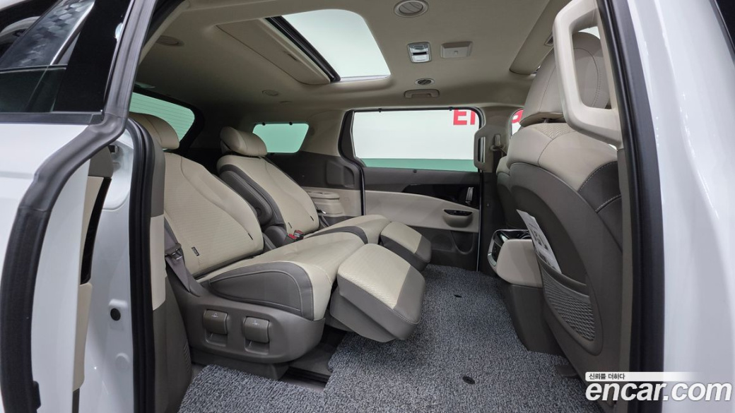 Kia Carnival 7-Seater Noblesse, 2023