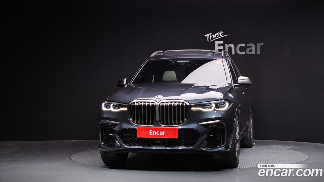 BMW X7 M50i 6STR, 2022