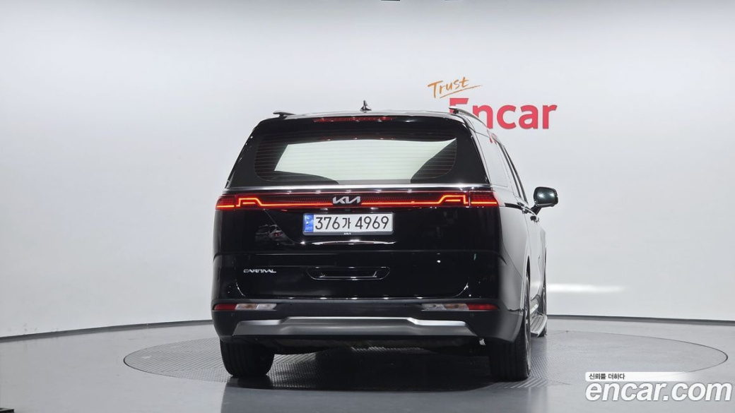Kia Carnival 9-Seater Signature, 2023