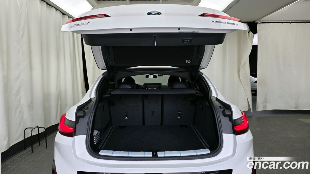 BMW X4 xDrive20i M Sports Pro, 2025