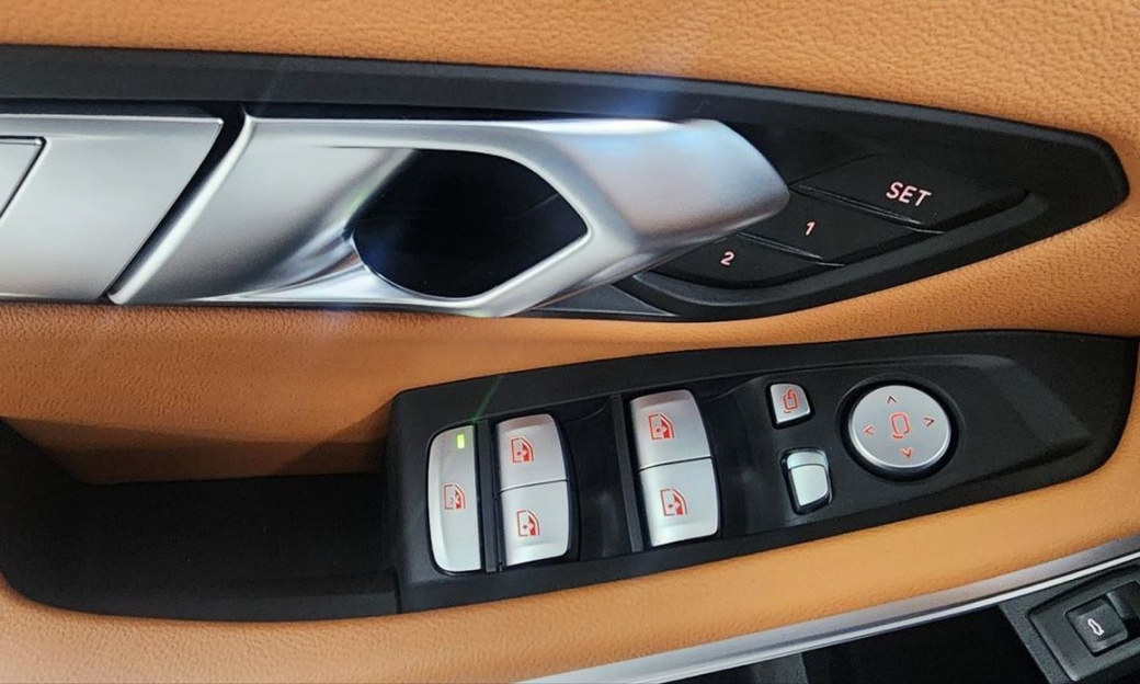 BMW 3-Series 320i M Sport, 2025
