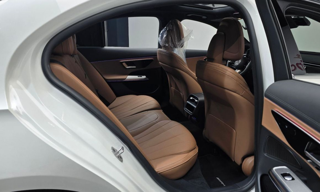 Mercedes-Benz E-Class E200 AMG Line, 2026