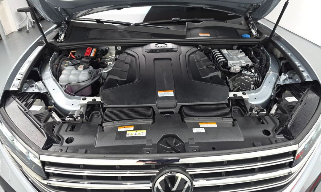 Volkswagen Touareg 3.0 TDI Prestige, 2024