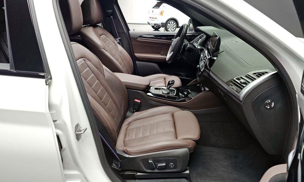 BMW X4 xDrive M40i, 2025