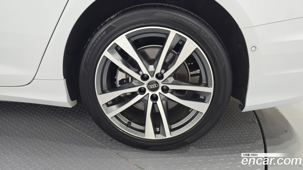 Audi A6 45 TFSI Premium, 2023