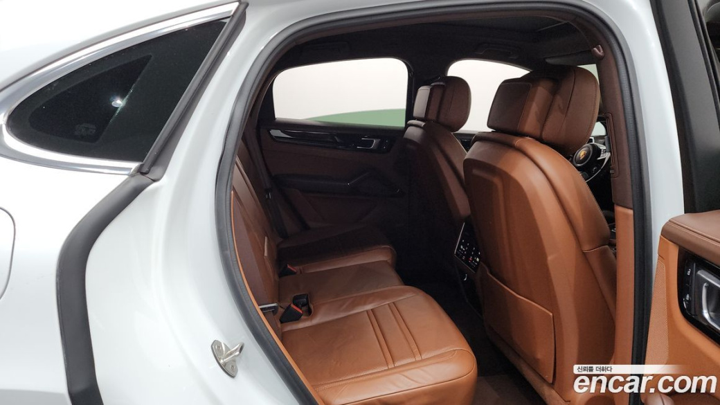 Porsche Cayenne 3.0 Coupe, 2022