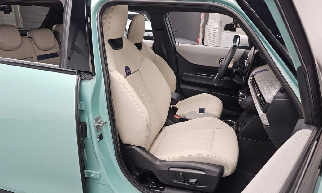 Mini Cooper 5 Door Favoured, 2025