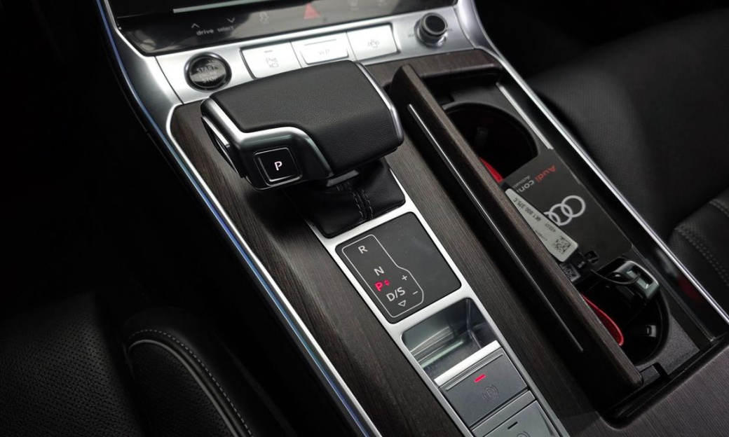 Audi A6 40 TDI Premium, 2025