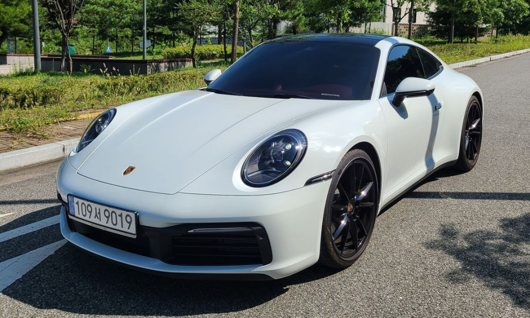 Porsche 911 Carrera, 2024