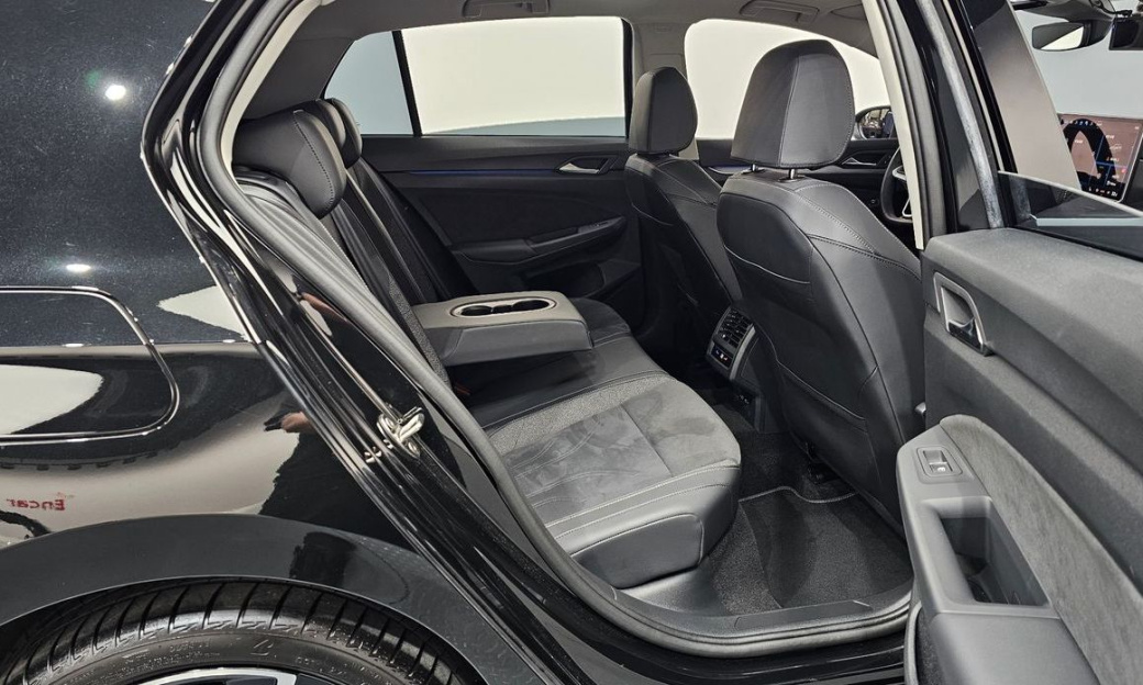 Volkswagen Golf 2.0 TDI Prestige, 2025