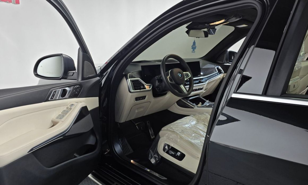 BMW X7 xDrive 40i M Sport 6STR, 2025