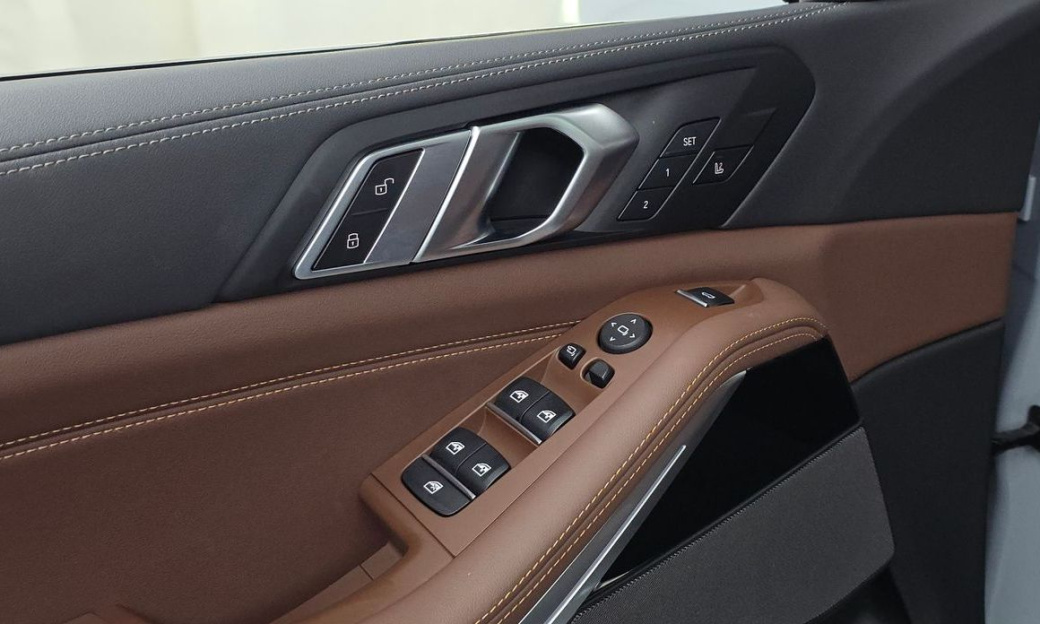 BMW X5 xDrive 40i M Sport, 2025