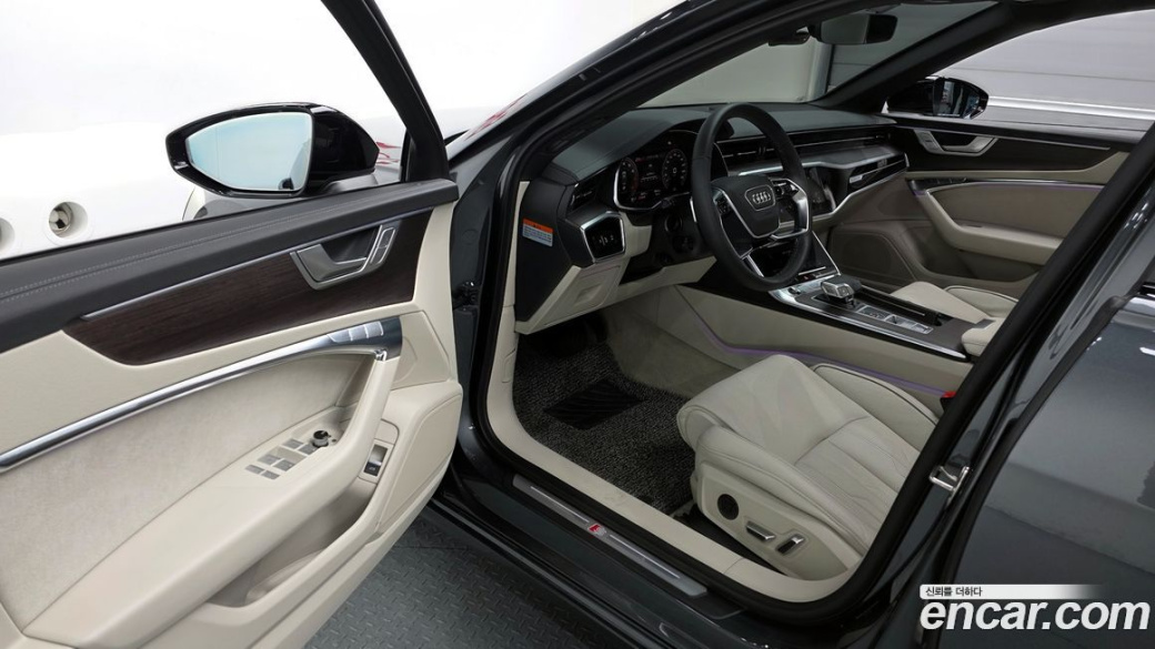 Audi A6 45 TFSI Quattro Premium, 2025