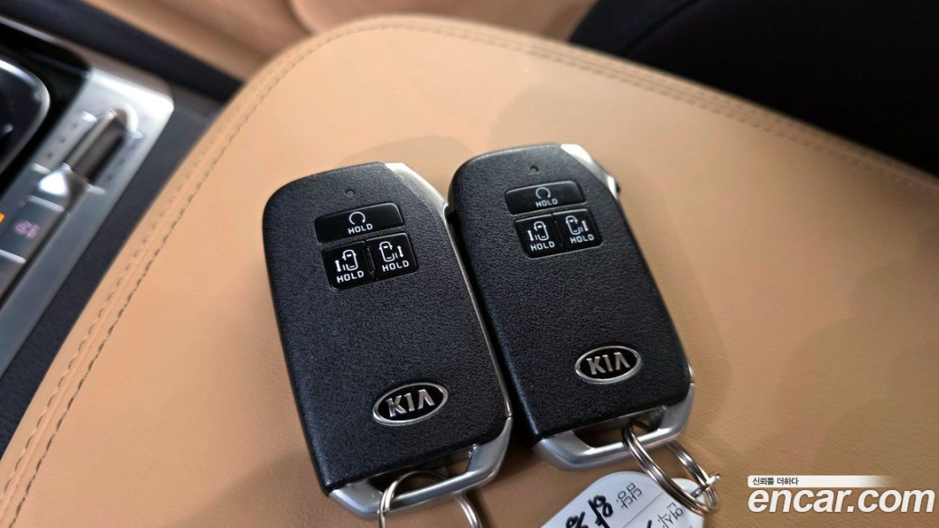 Kia Carnival 9-Seater Noblesse, 2021