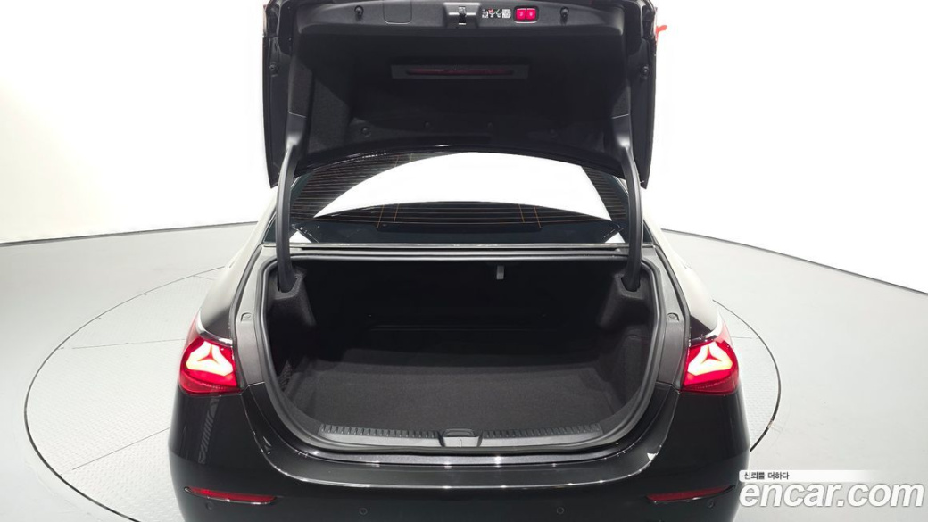 Mercedes-Benz E-Class E200 Avantgarde, 2026